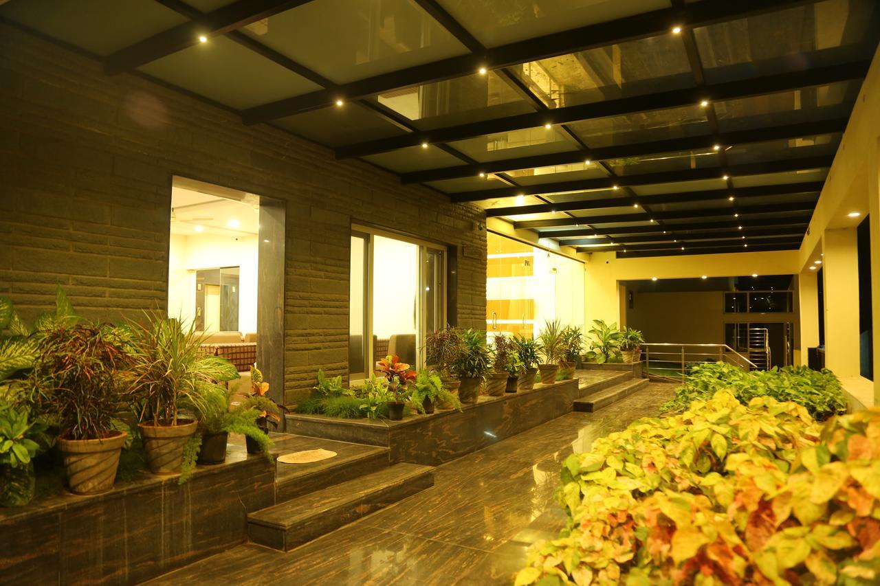 Samarth Residency Hotel Hospet Buitenkant foto